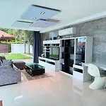 3 Bed, Pool And Grass Garden, Chaweng, Spacious