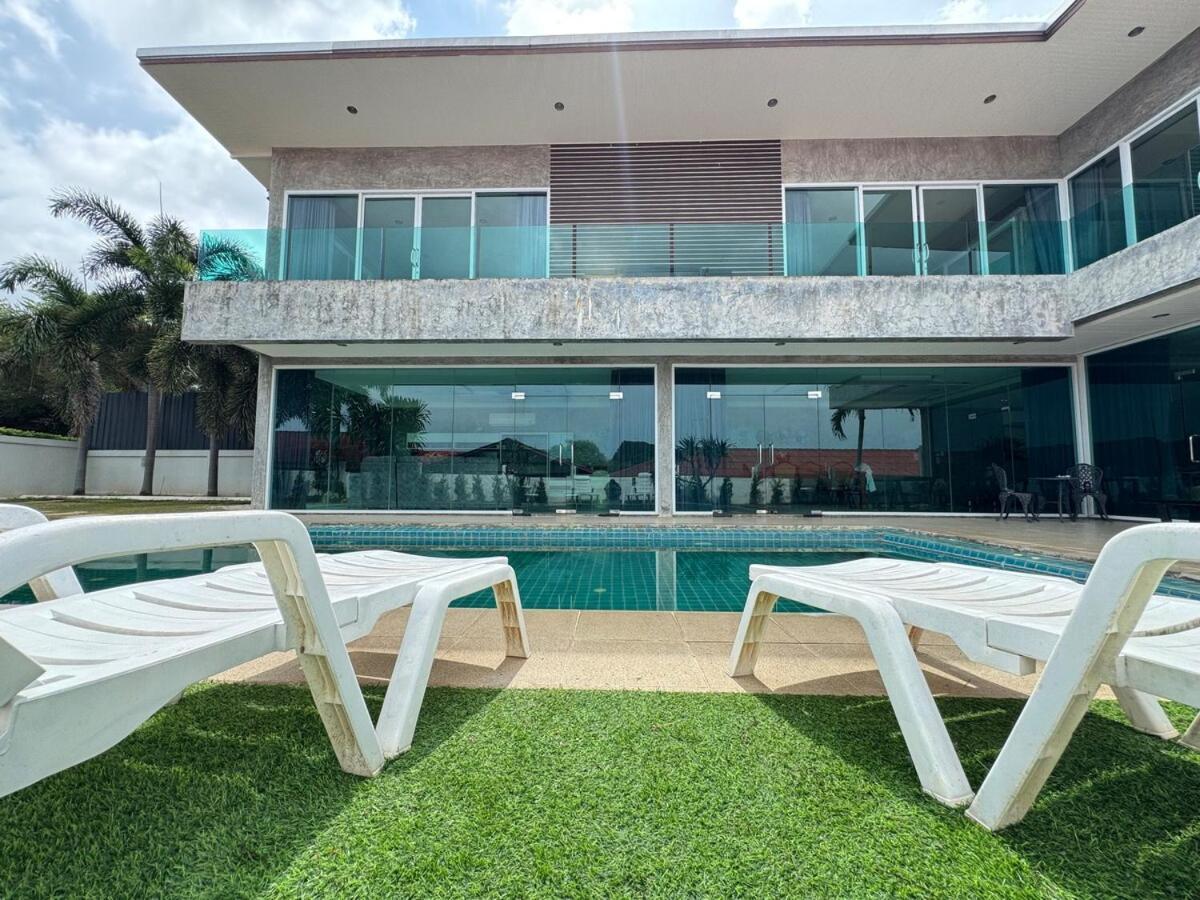 3 Bed, Pool And Grass Garden, Chaweng, Spacious Amphoe Koksamui