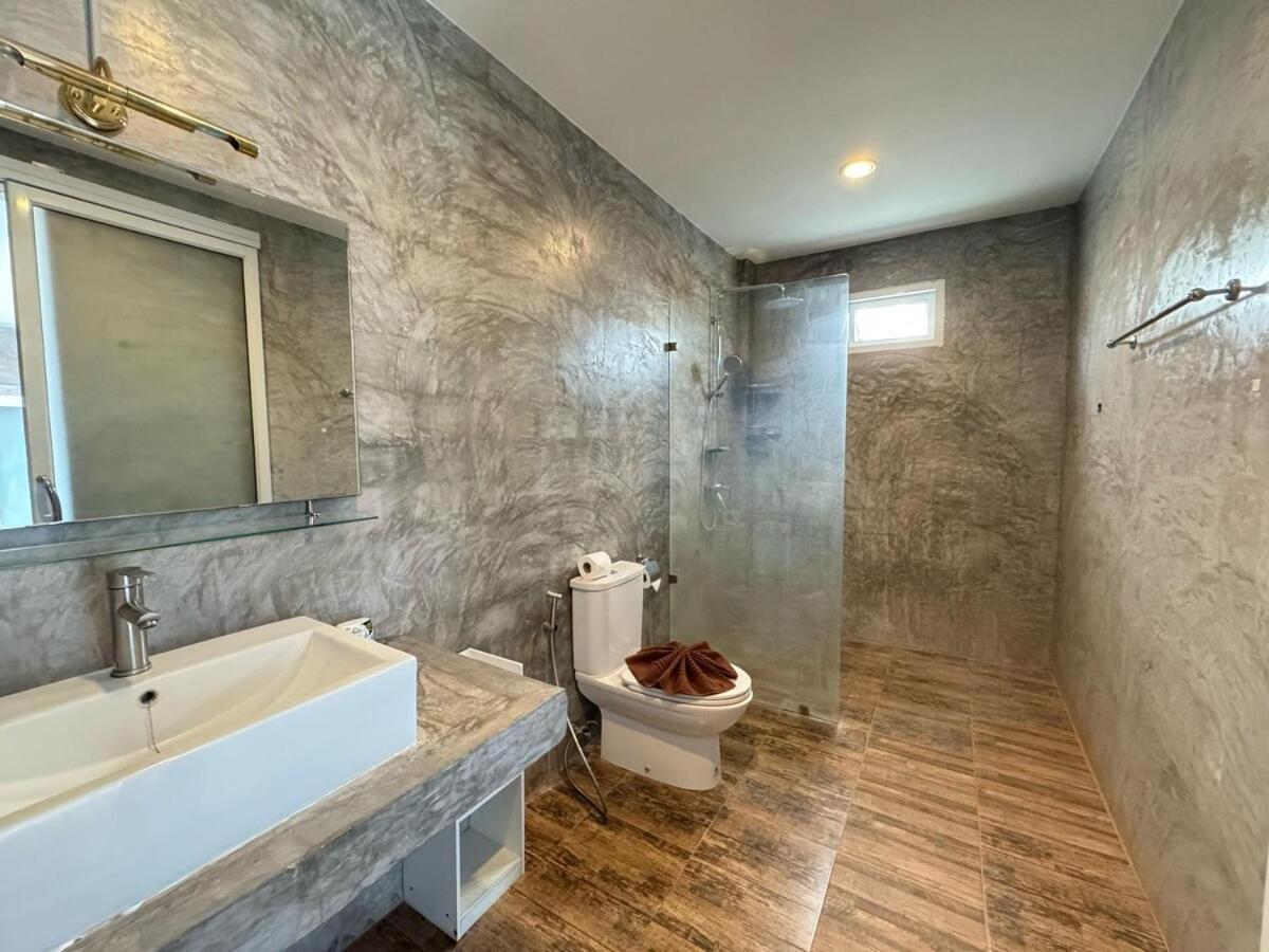 3 Bed, Pool And Grass Garden, Chaweng, Spacious * Amphoe Koksamui